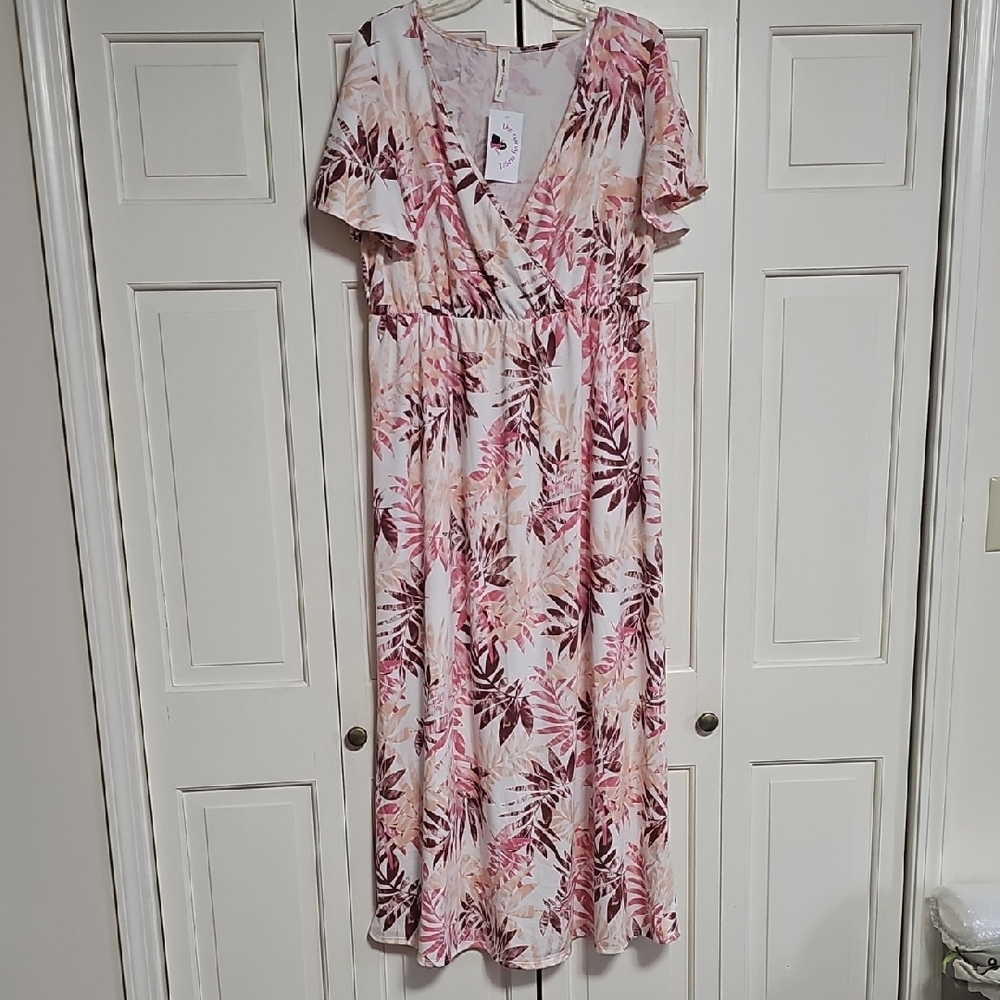 Floral Pink Maxi Dress - Picture 2 of 3